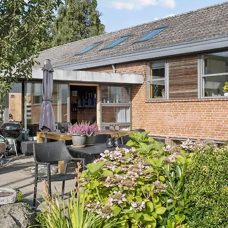 3 Bedroom Lovely In Sydals *